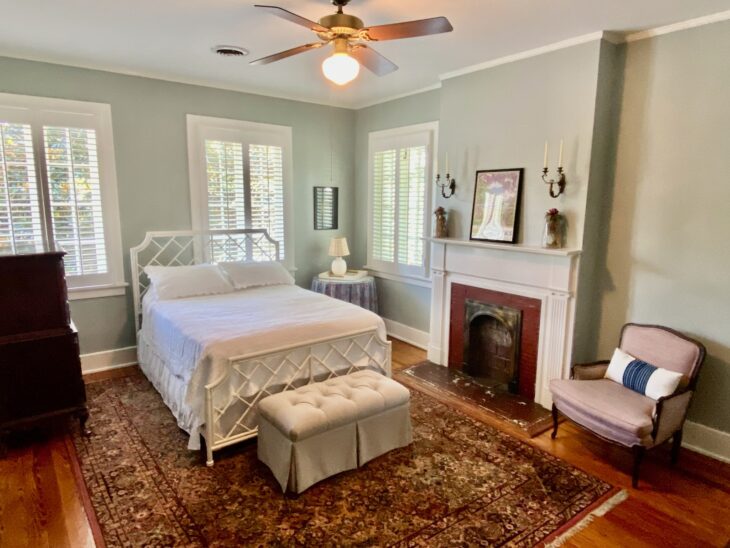 2409 guest room 1