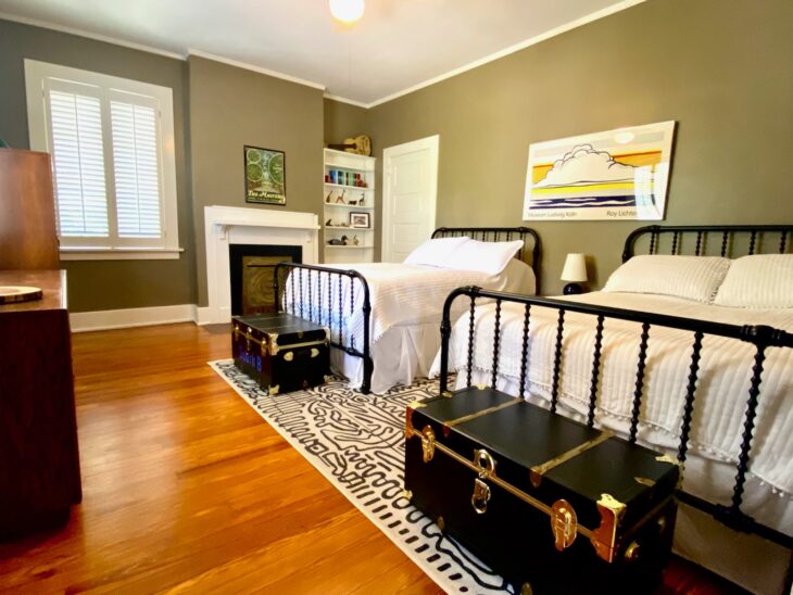 2409 guest room 2