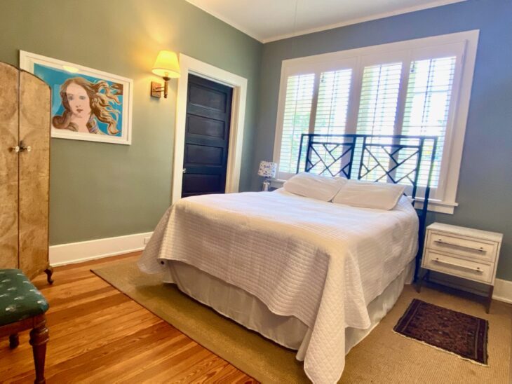 2409 guest room 3